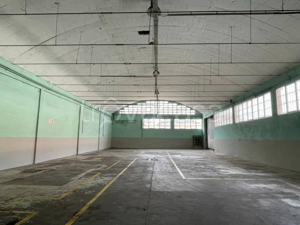 locale commerciale in affitto a Santa Croce sull'Arno