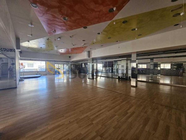 locale commerciale in affitto a Santa Croce sull'Arno