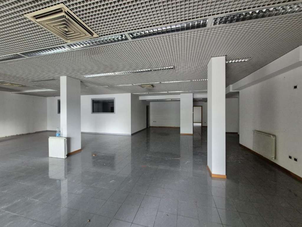 locale commerciale in affitto a Santa Croce sull'Arno