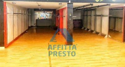 negozio in affitto a Santa Croce sull'Arno