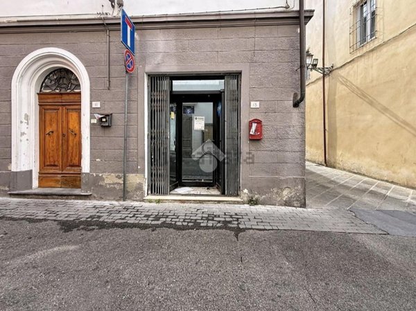 locale commerciale in affitto a Santa Croce sull'Arno