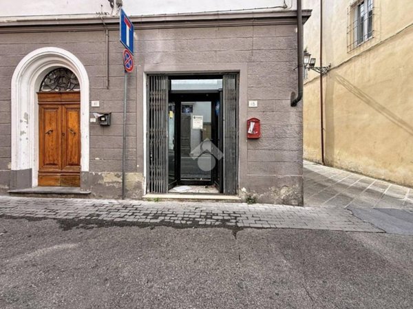 locale commerciale in affitto a Santa Croce sull'Arno