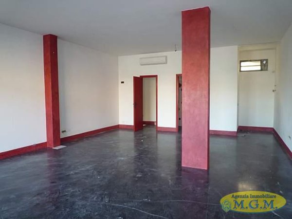 locale commerciale in affitto a Santa Maria a Monte