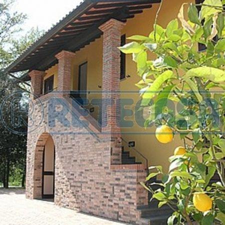 casa indipendente in affitto a Santa Maria a Monte in zona Pregiuntino