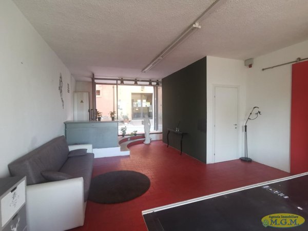 locale commerciale in affitto a Santa Maria a Monte