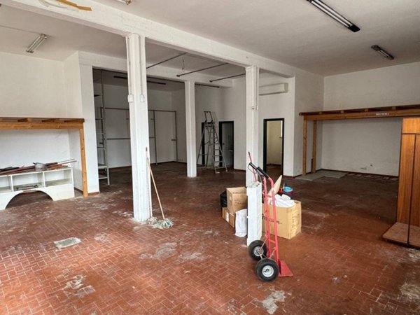 locale commerciale in affitto a Santa Maria a Monte in zona Montecalvoli