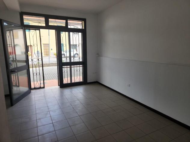 locale commerciale in affitto a Santa Maria a Monte