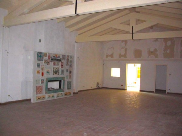locale commerciale in affitto a Santa Maria a Monte