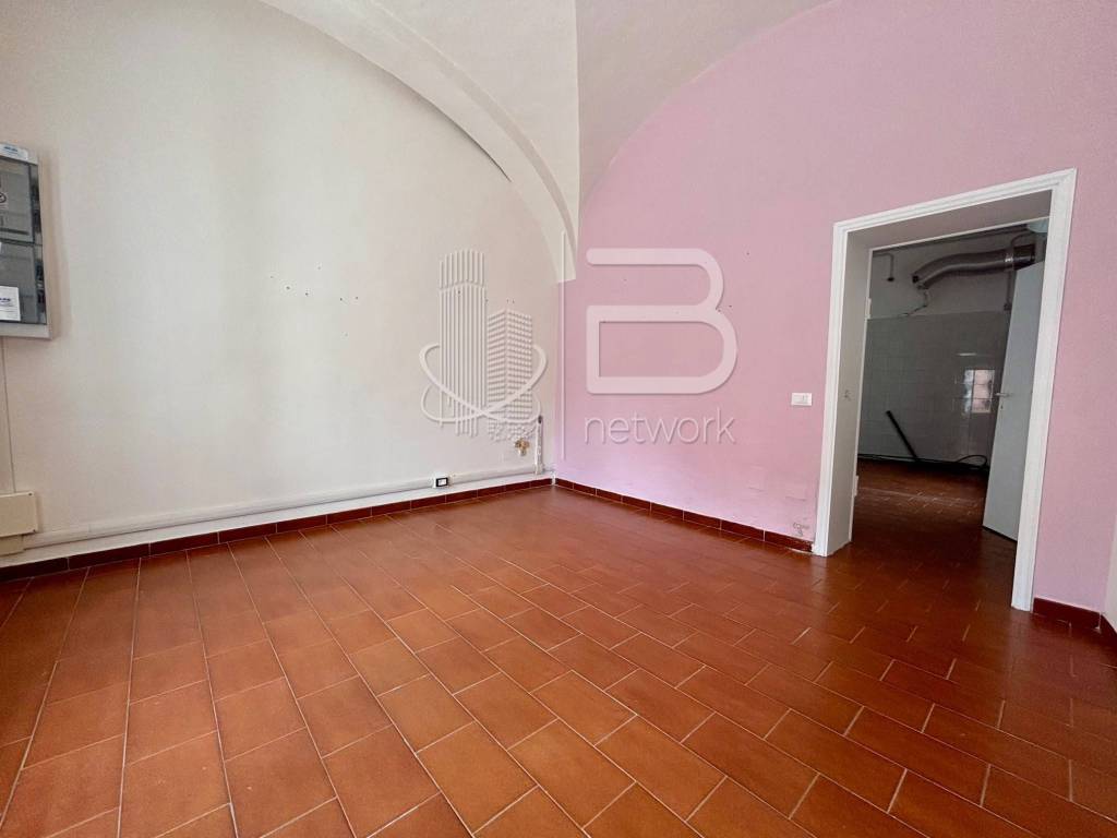 negozio in affitto a Vecchiano in zona Nodica