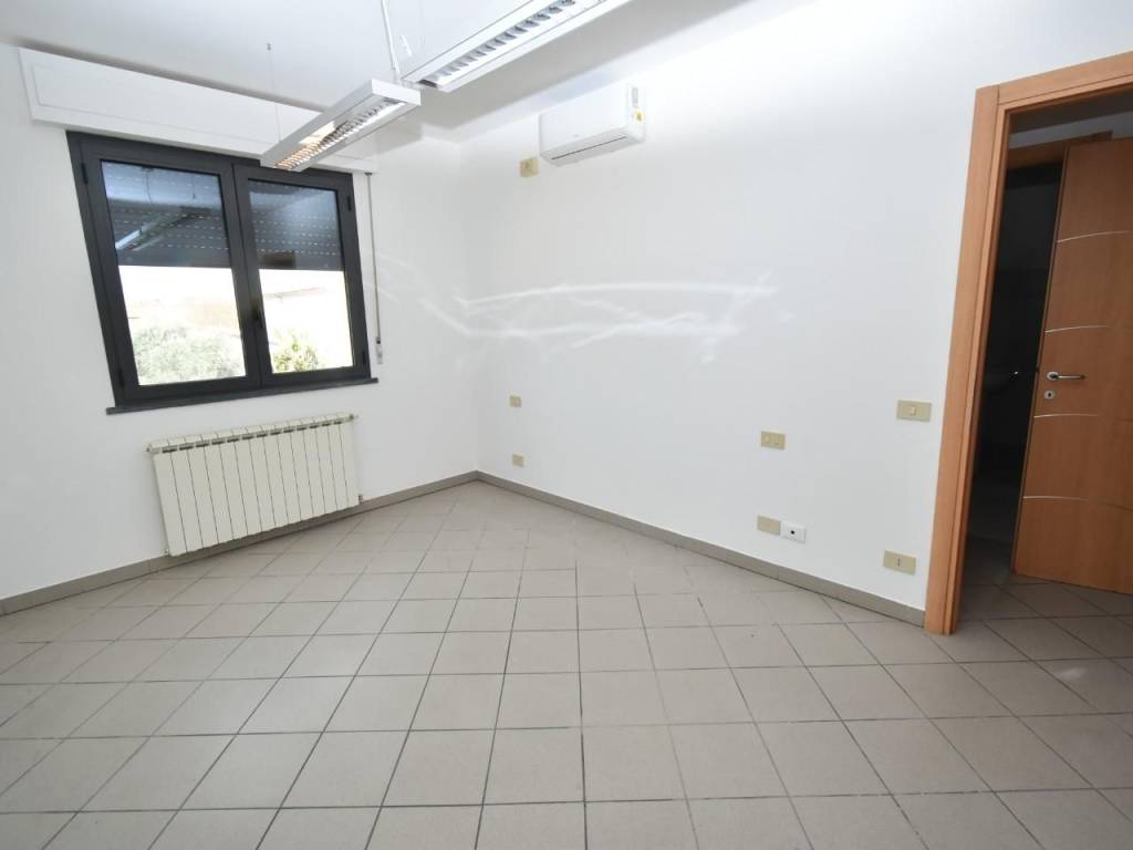 ufficio in affitto a Vecchiano