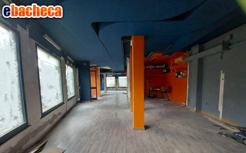locale commerciale in affitto a Vicopisano
