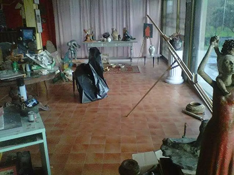 locale commerciale in affitto a Vicopisano in zona San Giovanni alla Vena