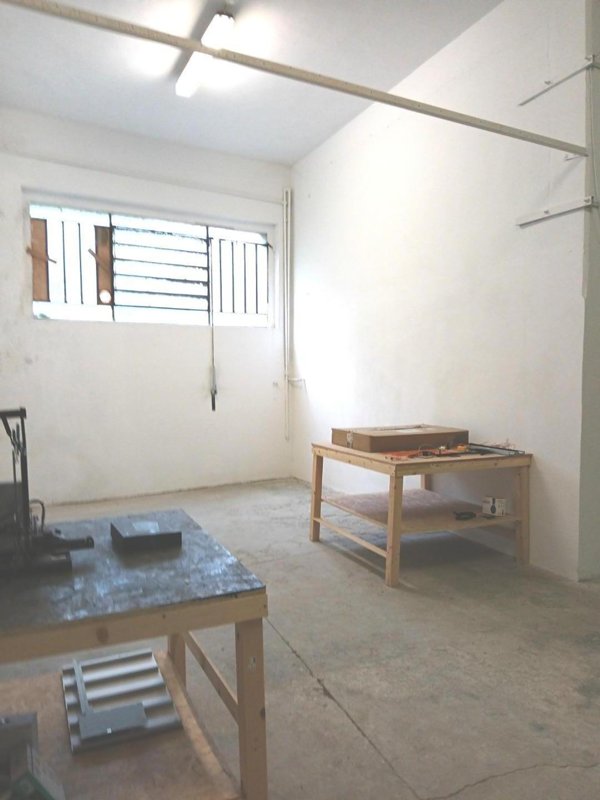 locale di sgombero in affitto a Vicopisano in zona San Giovanni alla Vena