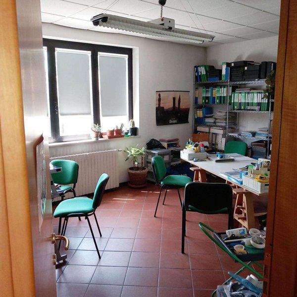 ufficio in affitto a Vicopisano in zona Caprona