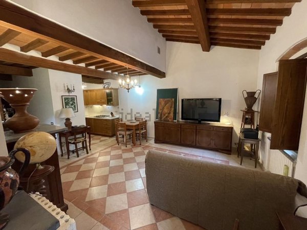 casa indipendente in affitto a Vicopisano in zona Caprona