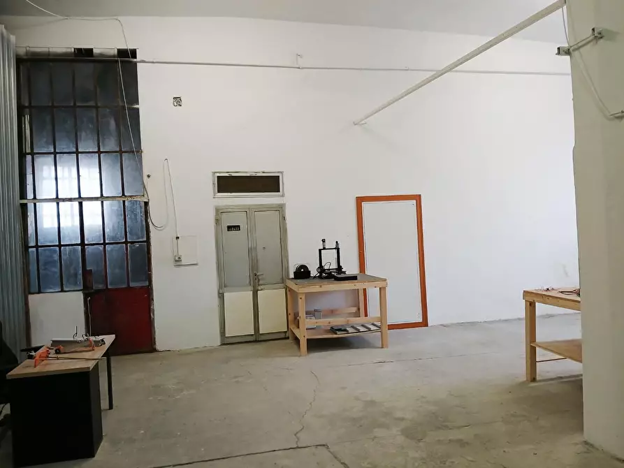 locale commerciale in affitto a Vicopisano