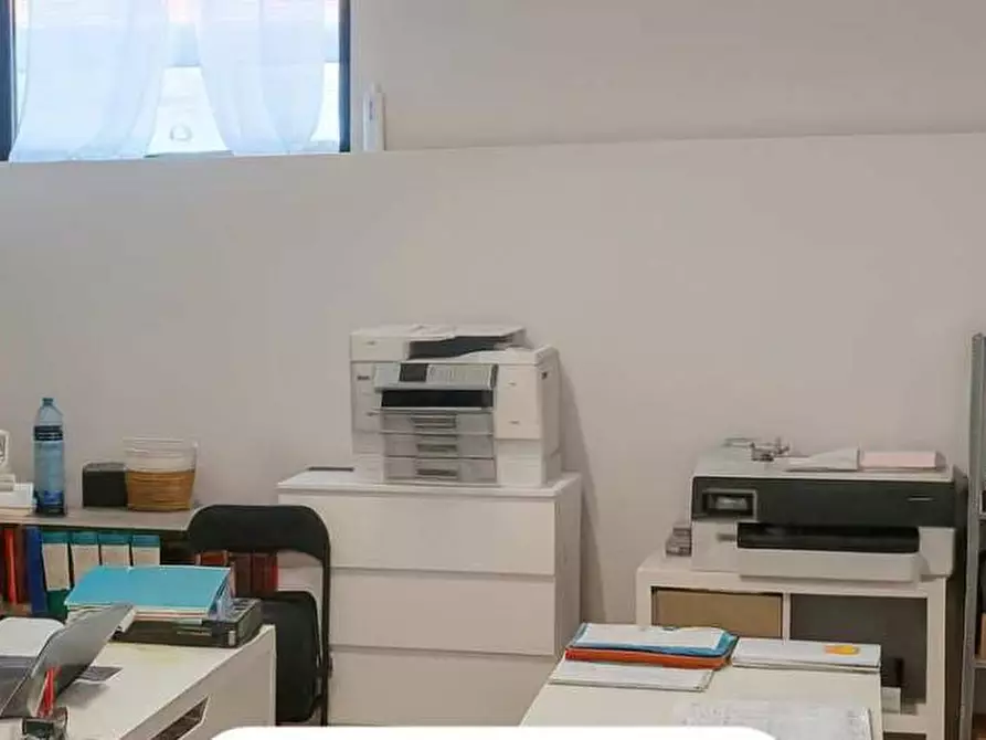 locale commerciale in affitto a Vicopisano