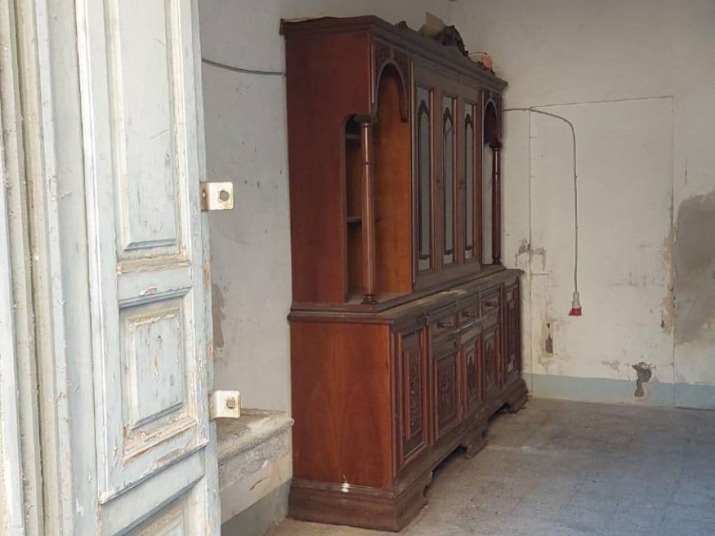 locale di sgombero in affitto a Vicopisano