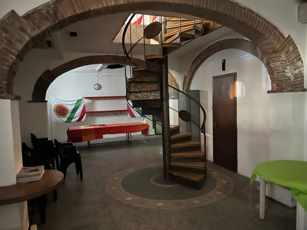 locale di sgombero in affitto a Vicopisano in zona Caprona