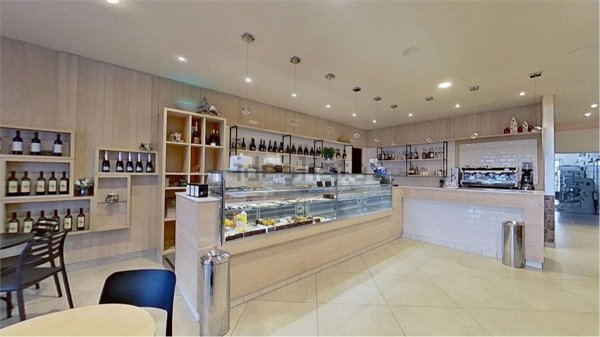 negozio in affitto a Vicopisano in zona Caprona