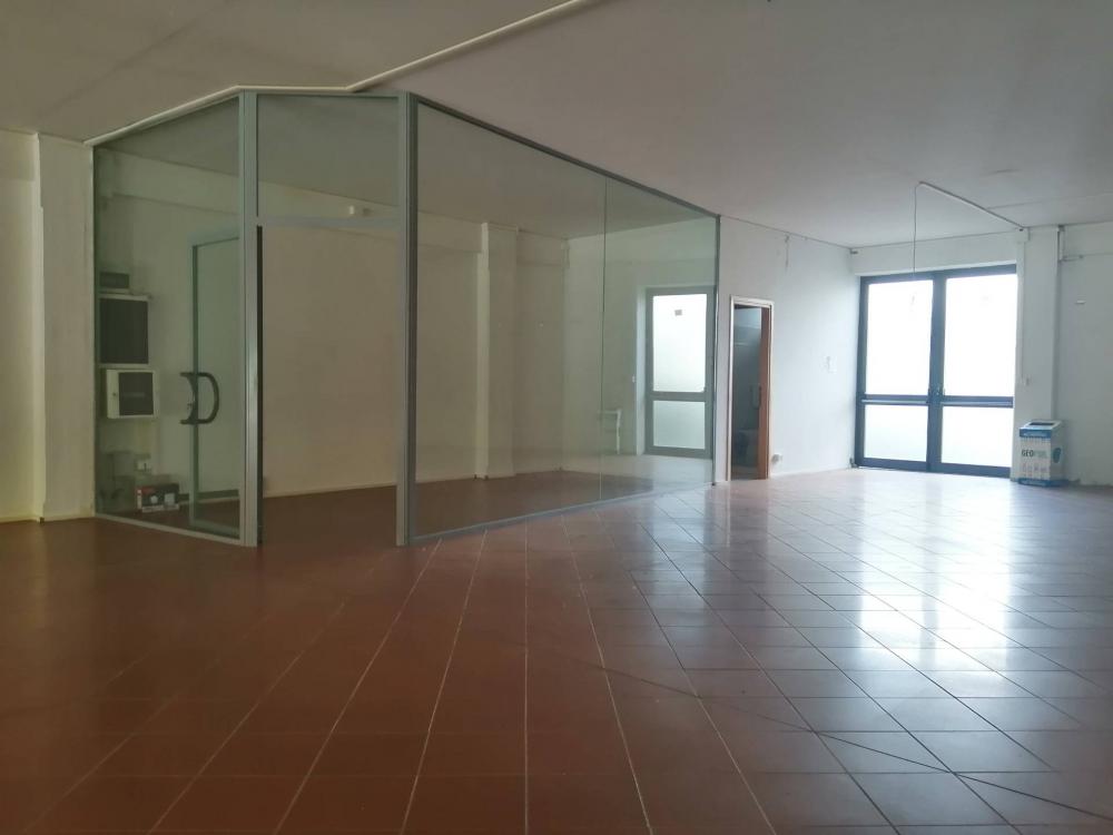 ufficio in affitto a Casciana Terme Lari in zona Perignano