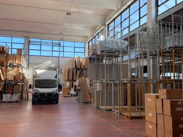 locale commerciale in affitto a Casciana Terme Lari in zona Perignano