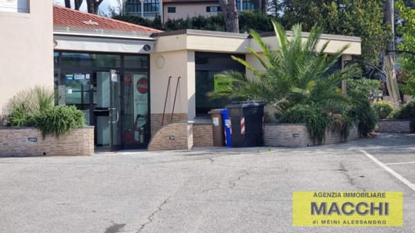 locale commerciale in affitto a Casciana Terme Lari in zona Perignano