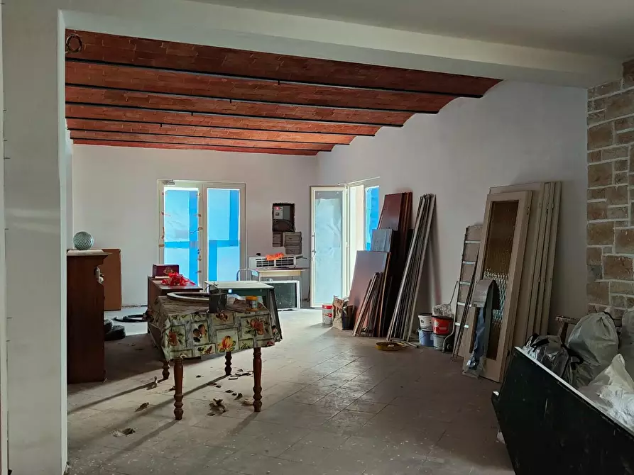 locale commerciale in affitto a Crespina Lorenzana in zona Cenaia