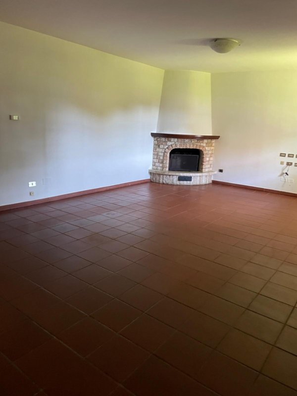 casa indipendente in affitto a Crespina Lorenzana in zona Cenaia