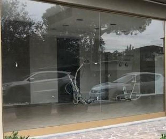 negozio in affitto a Crespina Lorenzana in zona Lavoria