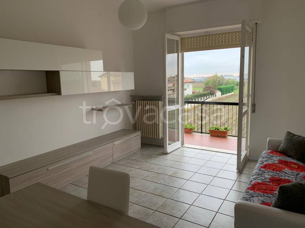 appartamento in affitto a Romentino