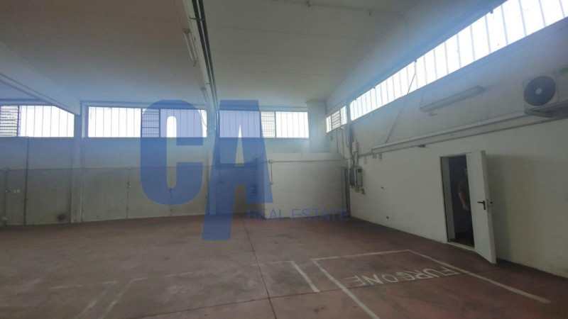 locale commerciale in affitto a Romentino