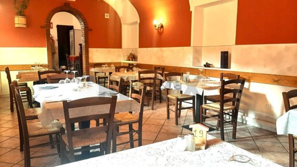negozio in affitto a Sillavengo