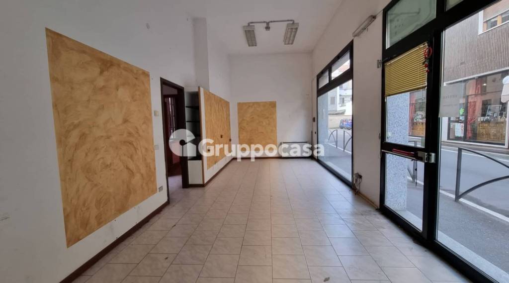 negozio in affitto a Trecate