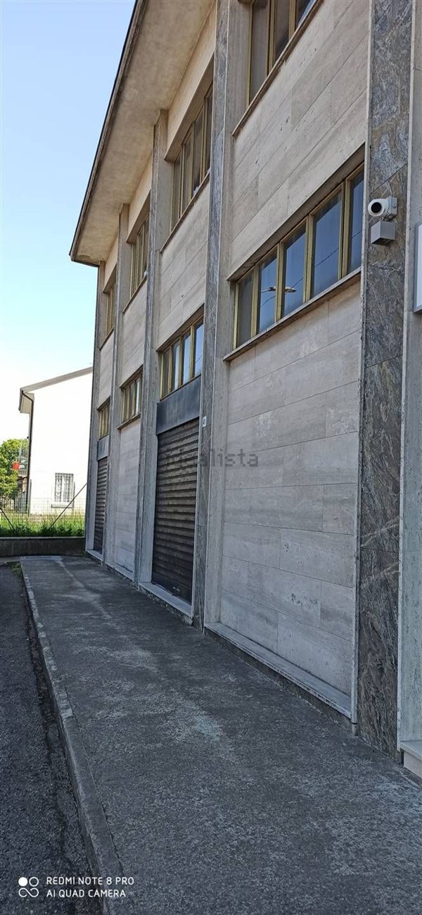 locale di sgombero in affitto a Trecate