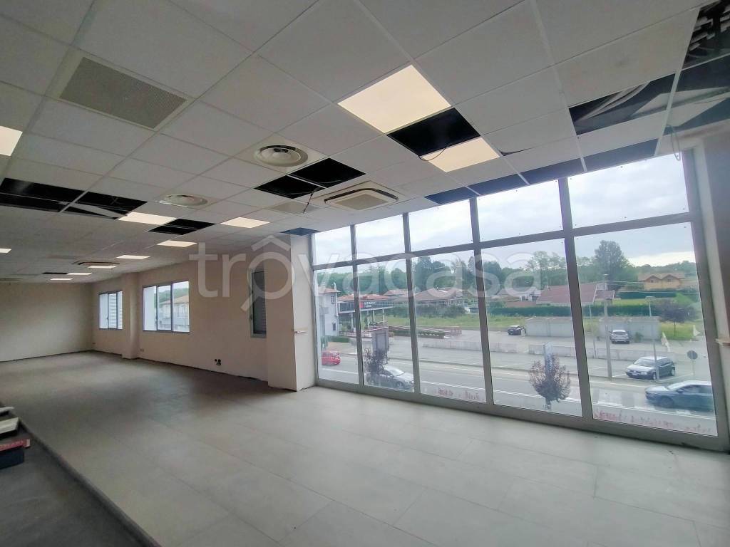 negozio in affitto a Gattico-Veruno