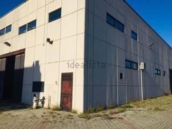 locale di sgombero in affitto ad Arezzo