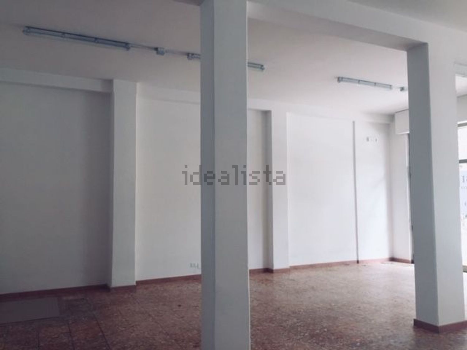 locale commerciale in affitto ad Arezzo in zona Vittorio Veneto