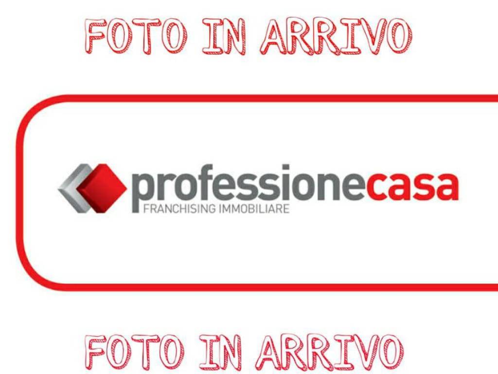 negozio in affitto ad Arezzo