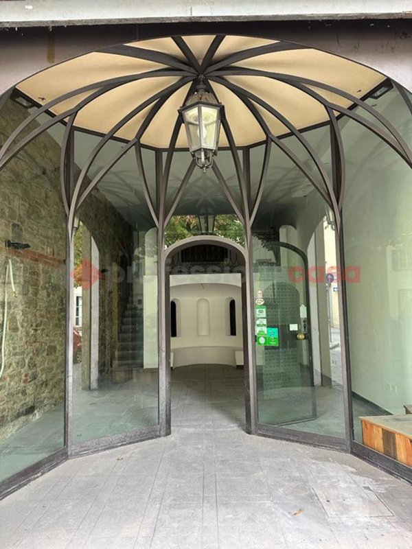 negozio in affitto ad Arezzo in zona Centro Città