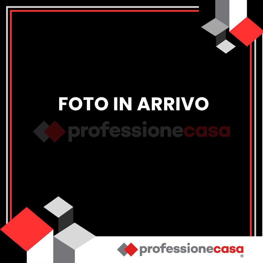 negozio in affitto ad Arezzo in zona Centro Città