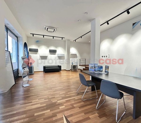 locale commerciale in affitto ad Arezzo in zona Centro Città