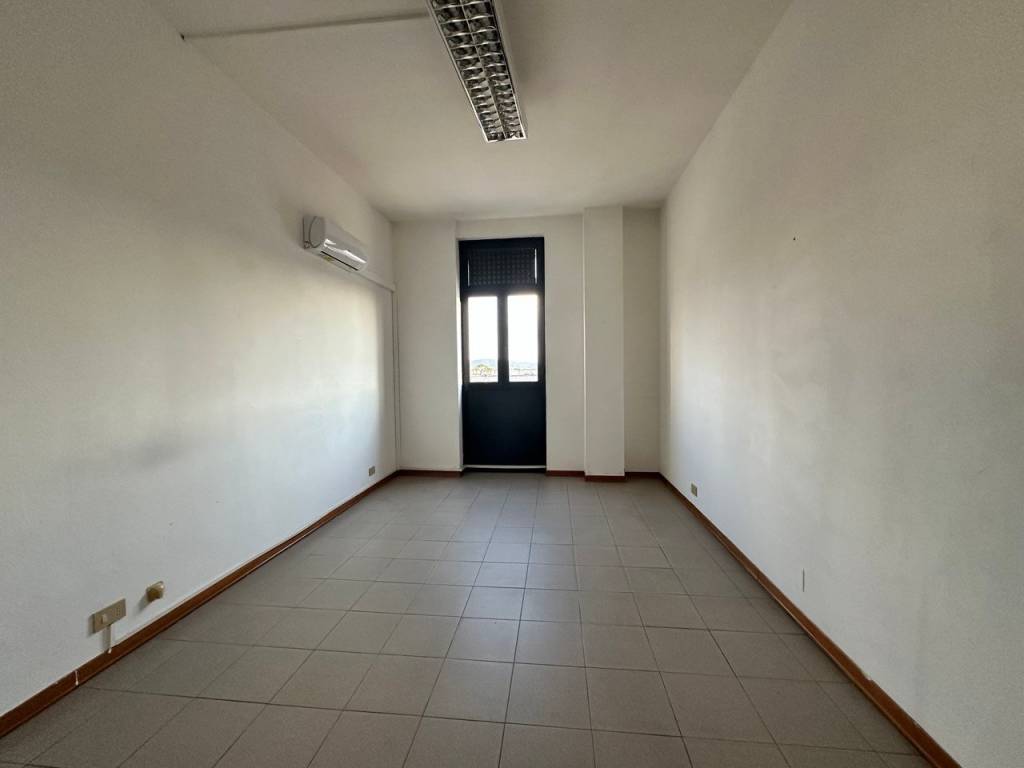 ufficio in affitto ad Arezzo in zona Chiassa-Tregozzano