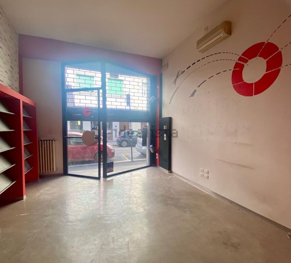 locale commerciale in affitto ad Arezzo in zona Centro Città
