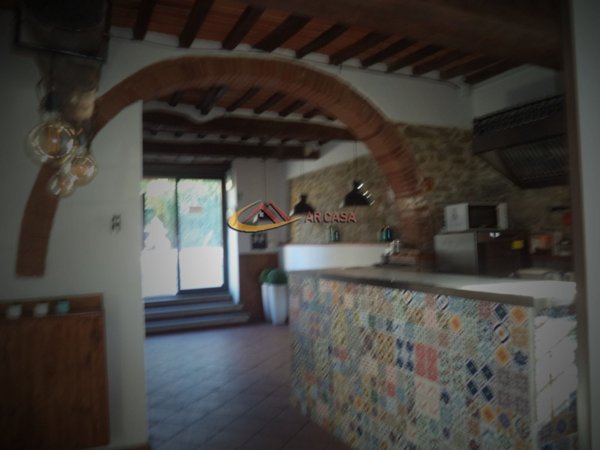 locale commerciale in affitto ad Arezzo