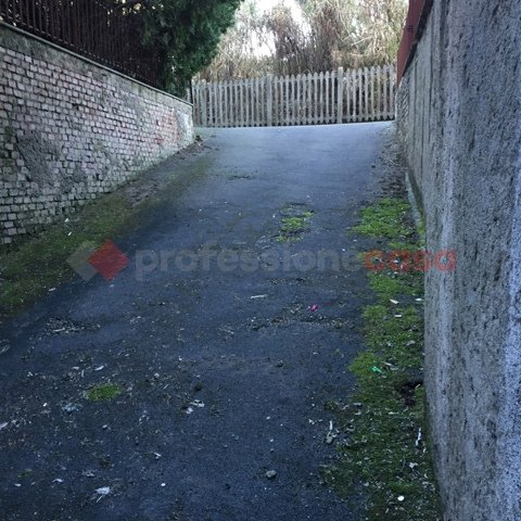 locale di sgombero in affitto ad Arezzo in zona Centro Città