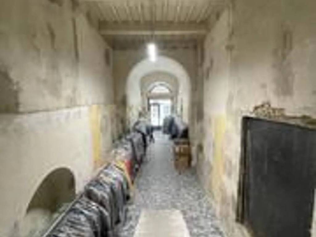 negozio in affitto ad Arezzo in zona Centro Città