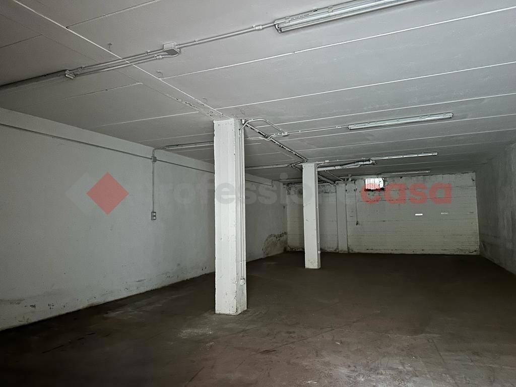 locale commerciale in affitto ad Arezzo in zona Fiorentina