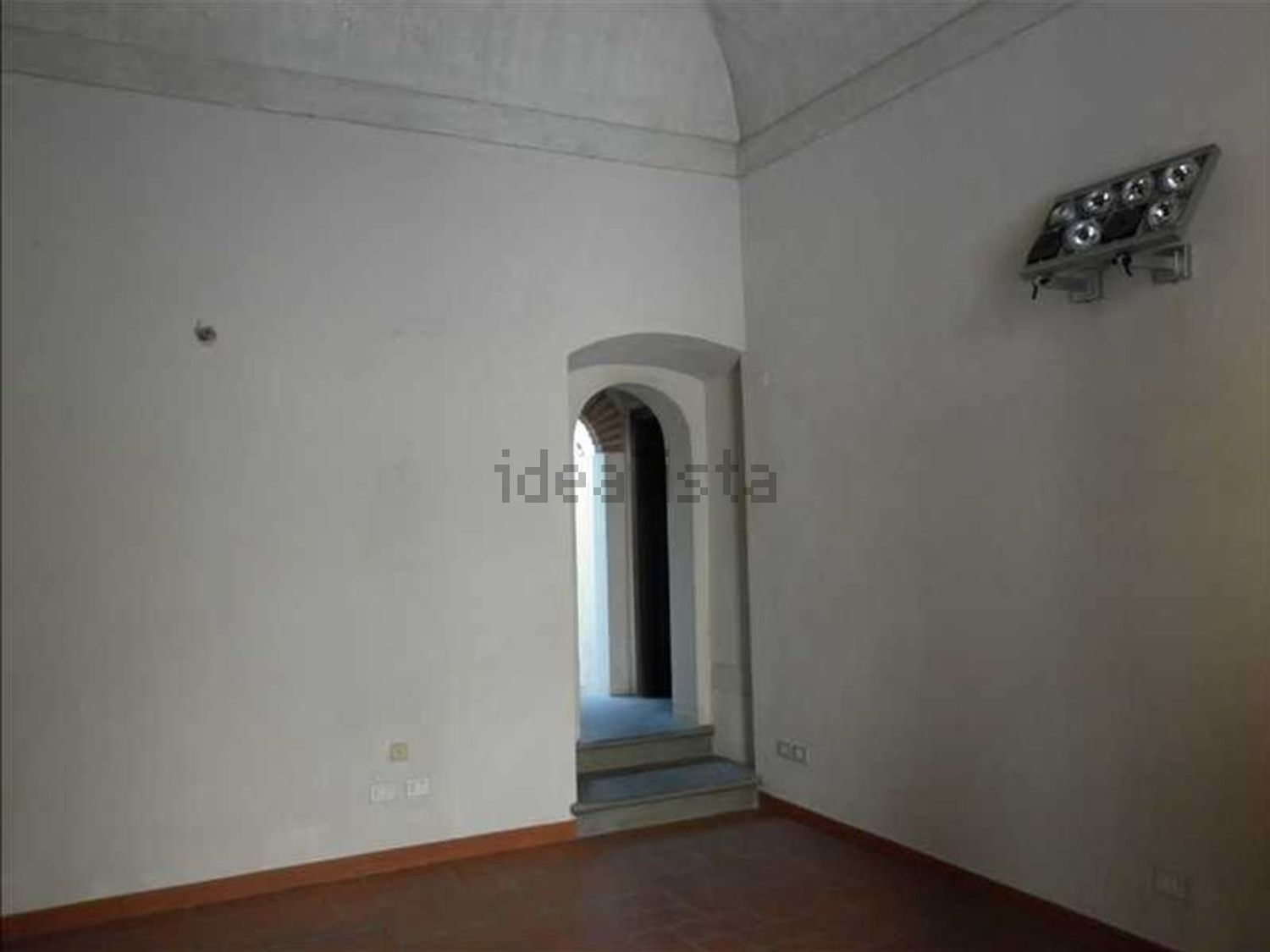 locale di sgombero in affitto ad Arezzo in zona Centro Città