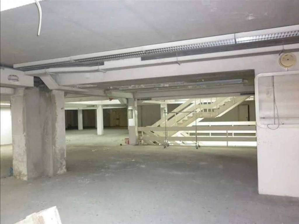 negozio in affitto ad Arezzo in zona Centro Città